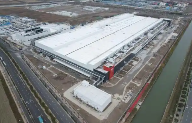 上海儲能超級工廠竣工 并開始試生產(chǎn)